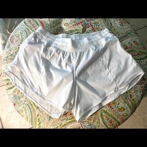 Lulu tracker Shorts - White